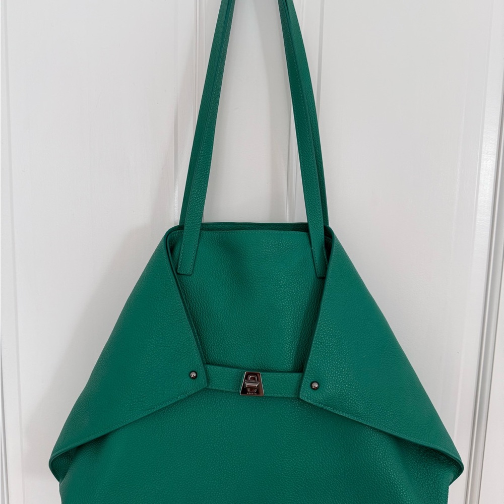 Akris A1 medium tote in green